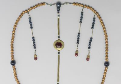 图片[2]-Court necklace composed of gold beads inlaid with gemstone, Qing dynasty, Jiaqing reign(1796-1820)-China Archive